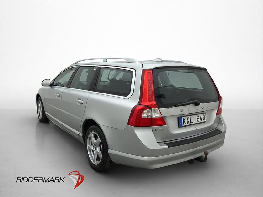 Bild 4 av Volvo V70 2.5 231hk Summum Värmare T-Lucka Dragkrok Skinn