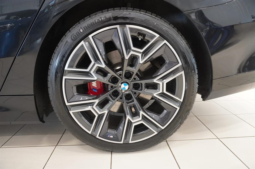 Bild 5 av BMW 530e xDrive Touring M-Sport Pro Edition