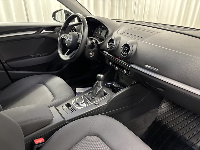 Bild 4 av Audi A3 Sportback 35 TFSI 150 HK PROLINE