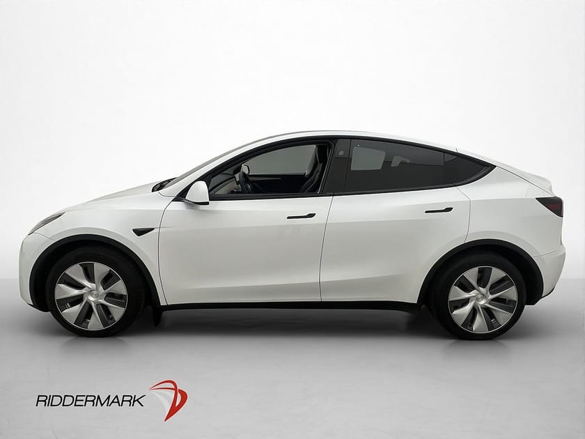 Bild 5 av Tesla Model Y Long Range AWD Pano Autopilot Drag Värmepump