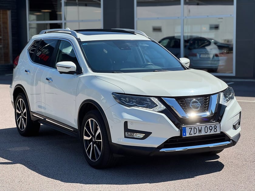 Bild 4 av Nissan X-Trail 2.0 dCi Automat Panorama Värmare 360 Kamera Drag 7-sits