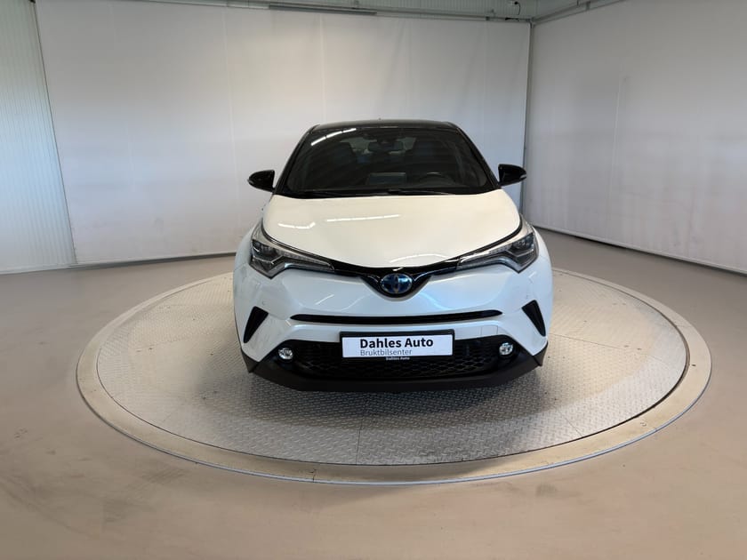 Bilde 2 av Toyota C-HR Hybrid 1,8 Navi/DAB/Ryggekam/Cruise/BT/relax/Delskinn