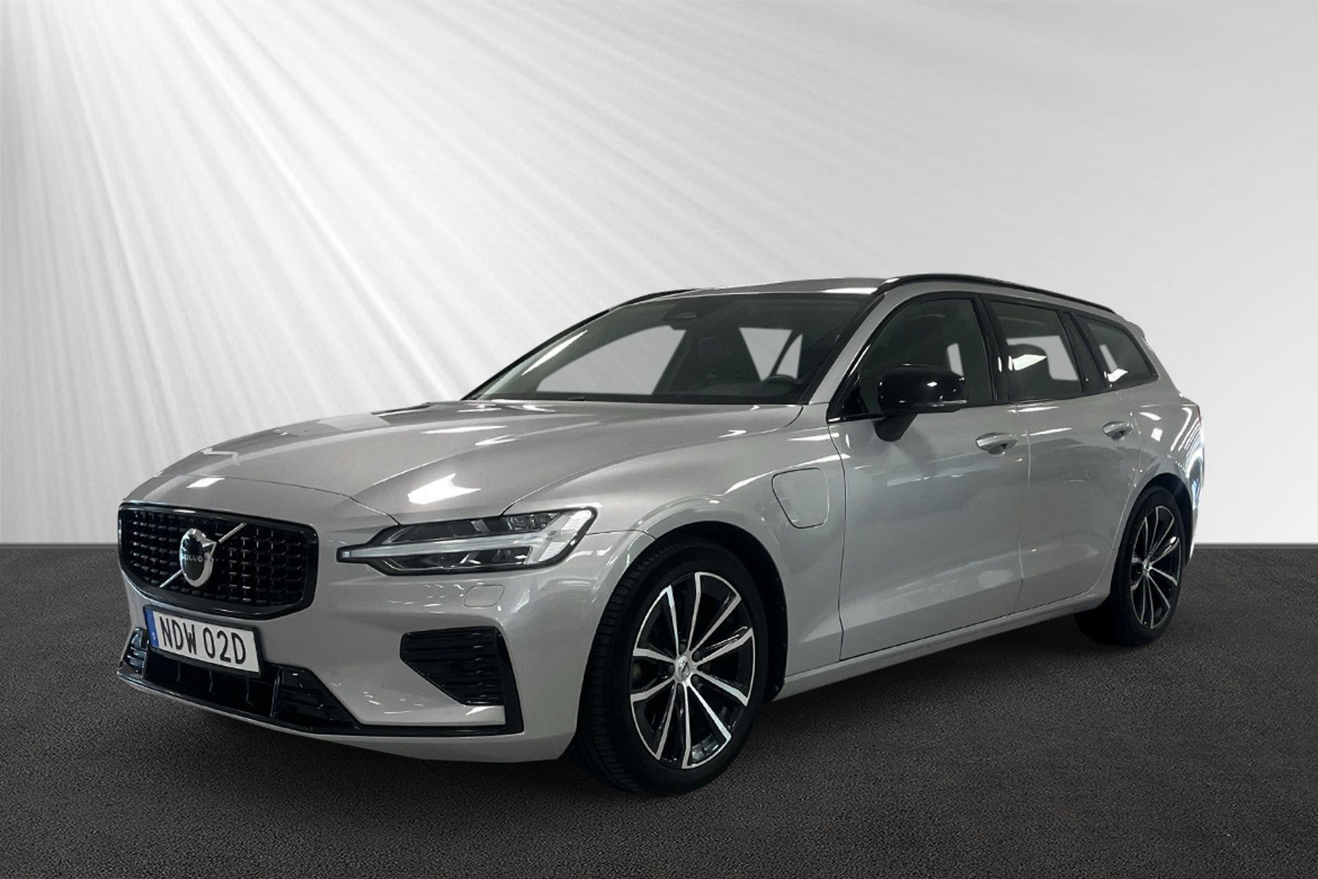 Volvo V60 T6 Plus Dark Edition 2025, bild 4/7