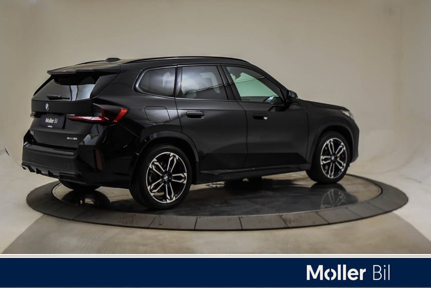 Bilde 2 av BMW iX1 xDrive30 Fully Charged Premium E. (K)