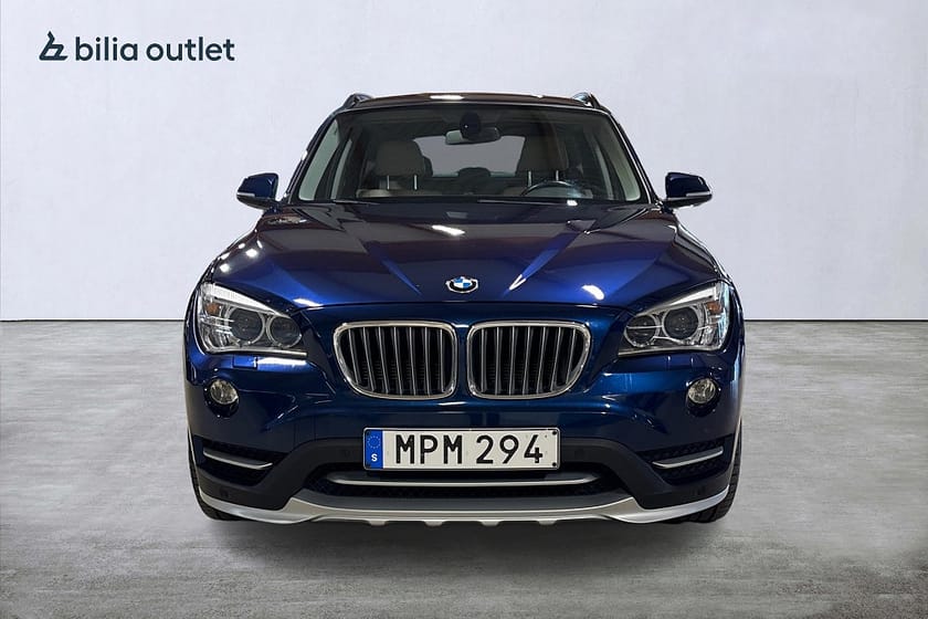 Bild 3 av BMW X1 xDrive18d xLine / Panorama / B-Kamera / Drag / Skinn