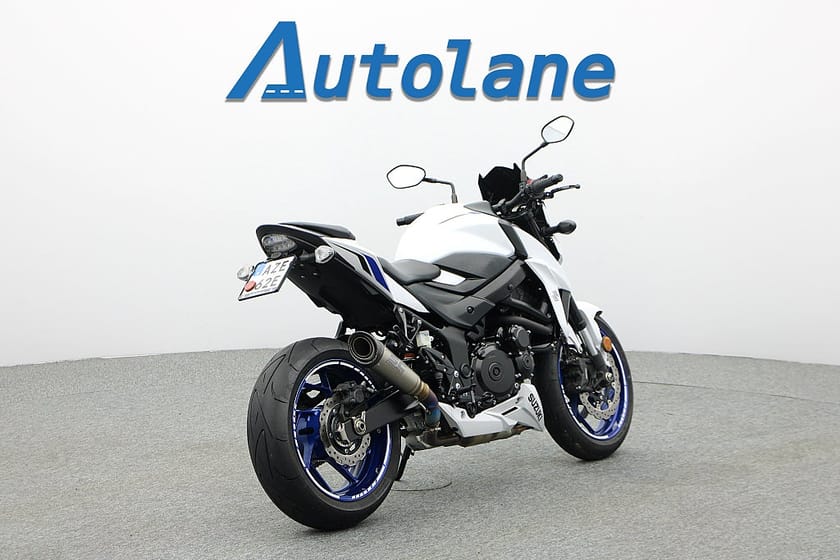 Bild 5 av Suzuki Cycles GSX-S750 * SC Project, Ventiler kontrollerade!