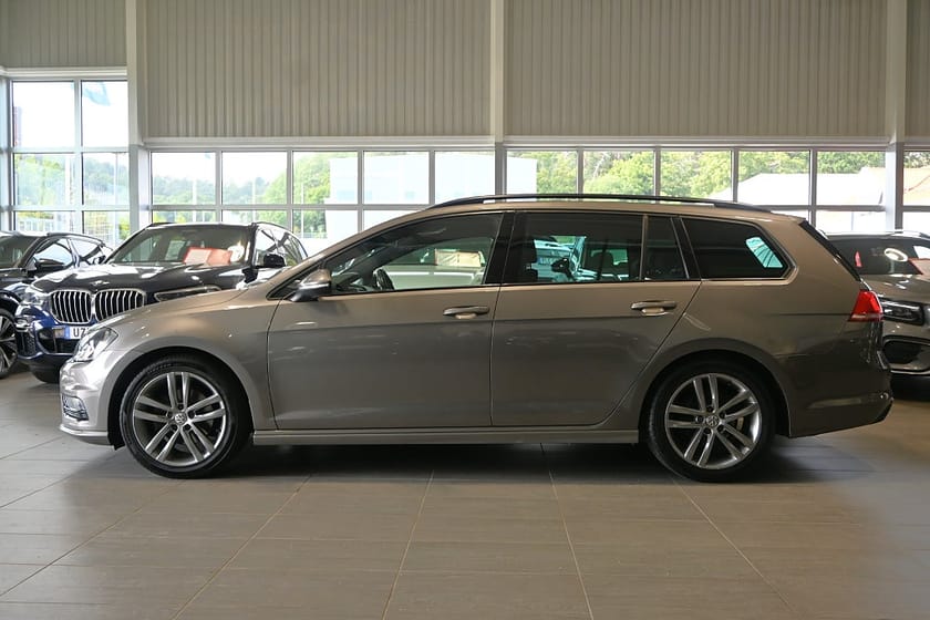 Bild 2 av Volkswagen Golf Sportscombi TSI 150 DSG GT R-Line Drag