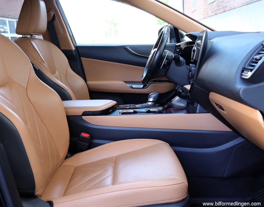 Bild 5 av Lexus NX 450h+ Luxury HeadUp/360/Läder/1 ägare/Moms