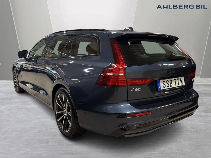 Bild 3 av Volvo V60 T6 Plus Dark Edition, Läderklädsel, Parkeringskamera 360, Elstolar fram, Baklucka Elmanövrerad