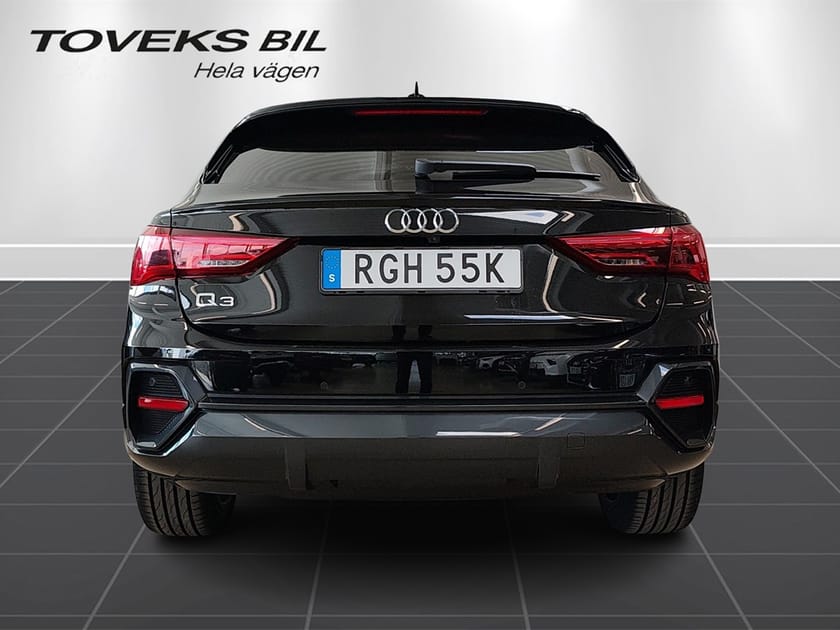 Bild 3 av Audi Q3 Sportback 35 TFSI 150 HK SNYGG | Drag | Värmare