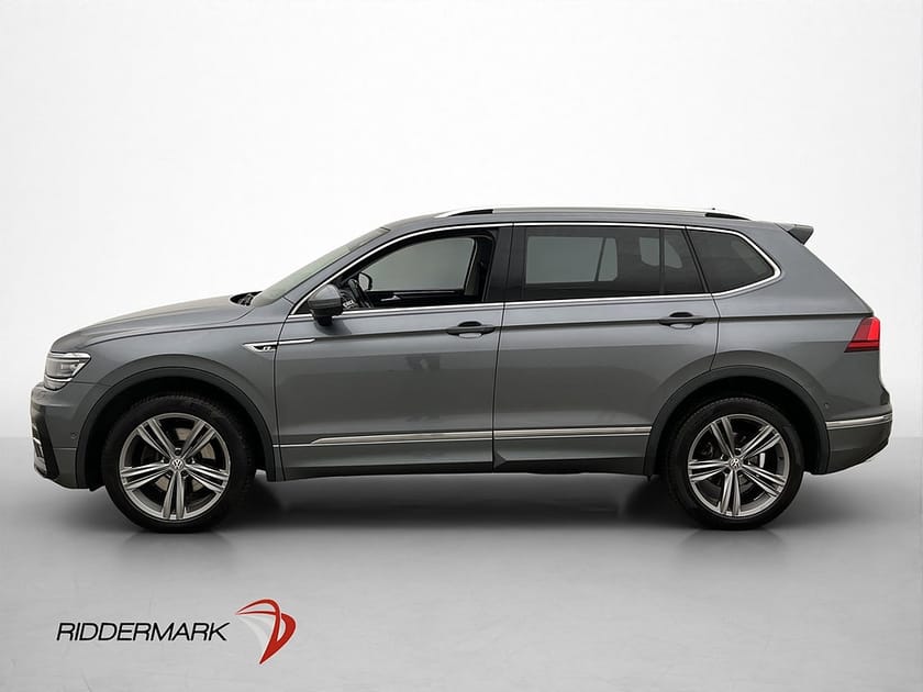 Bild 4 av Volkswagen Tiguan Allspace 7-sätes 2.0 TDI 4M R-Line 7-sits Cockpit