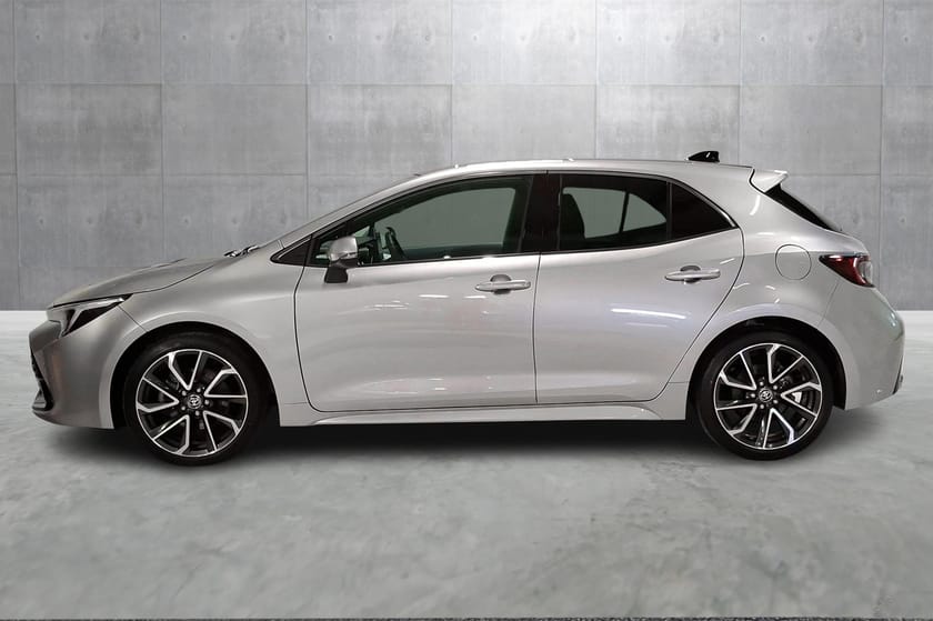 Bilde 2 av Toyota Corolla Hybrid 2.0 VVT-i Executive I Panorama I Lav km