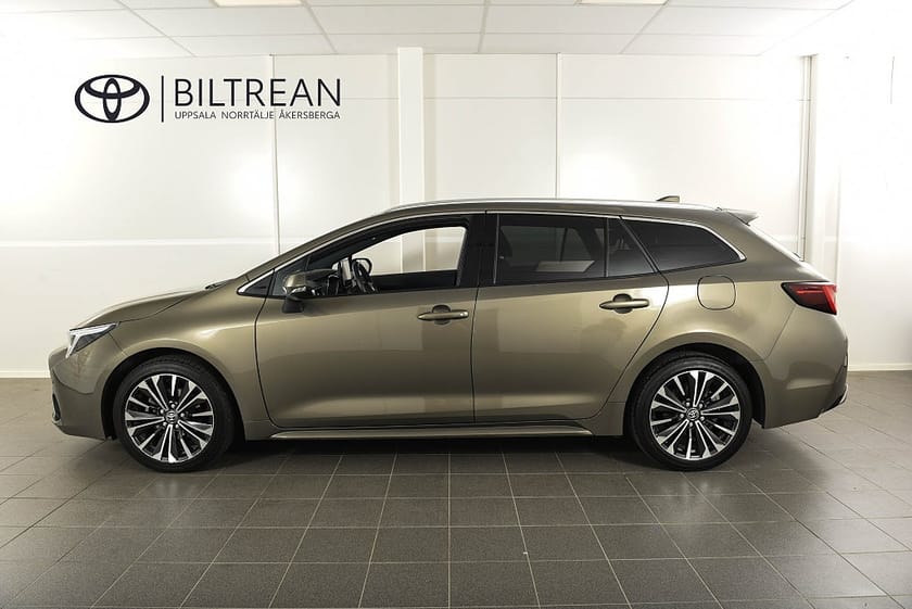 Bild 2 av Toyota Corolla Touring Sports Hybrid 1,8 Elhybrid Kombi Style Pluspaket