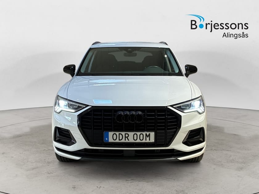 Bild 3 av Audi Q3 35 TFSI TSI 150hk S-Tronic Värmare/Drag/Kamera/Svart Optik