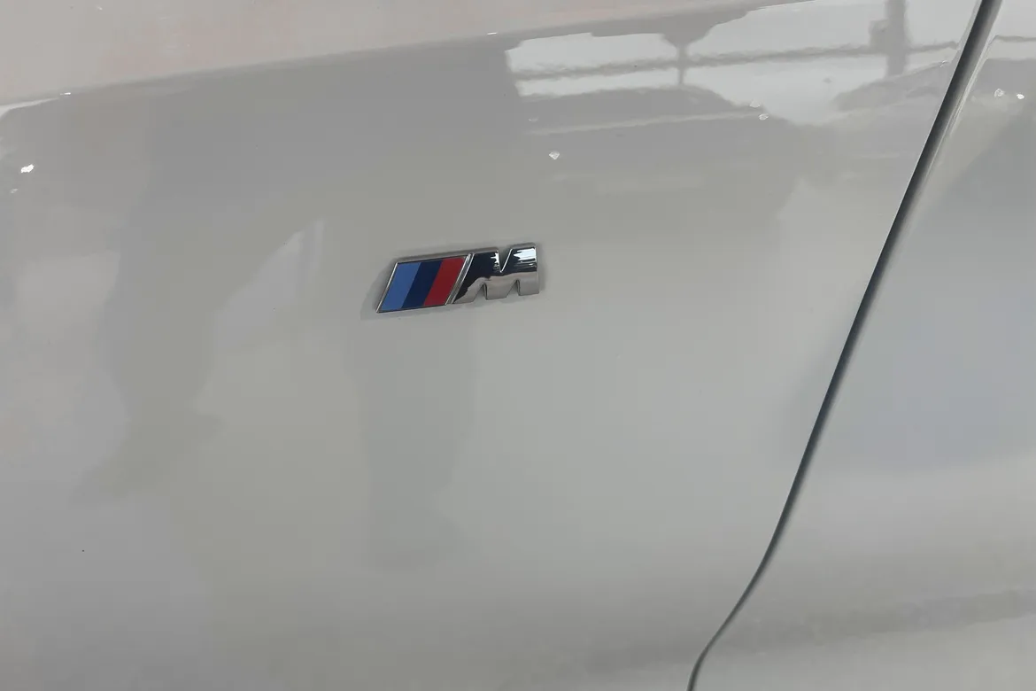 picture of a car