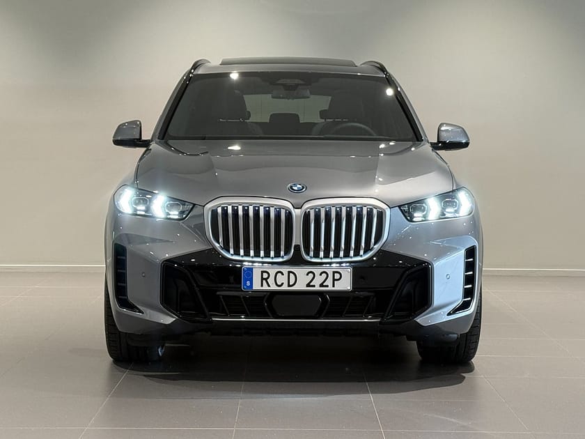 Bild 2 av BMW X5 xDrive50e M Sport Innovation Drag Adpt FartH H/K HuD