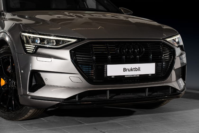 Bilde 2 av Audi e-tron 55 quattro Forvarme App B&O El-seter 360 Sort taktrekk+