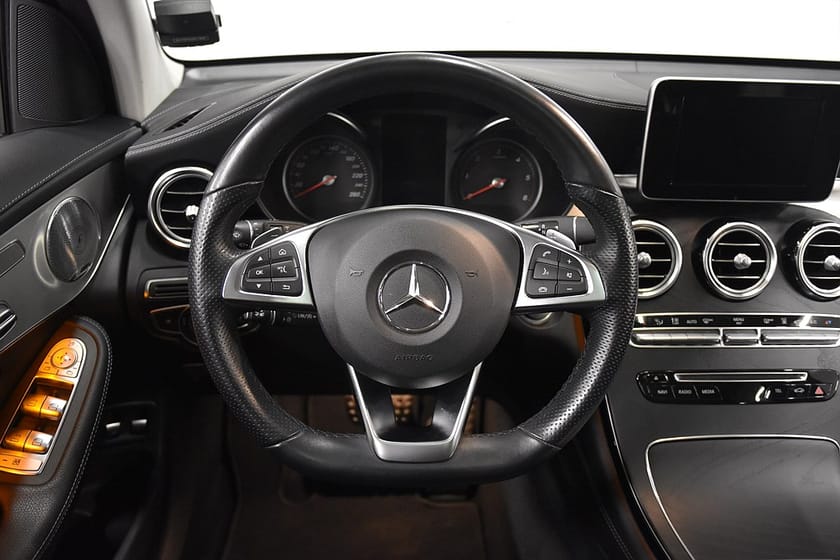 Bild 2 av Mercedes-Benz GLC 250 d 4MATIC 4M AMG Drag D-Värm Pano Skinn Burmester