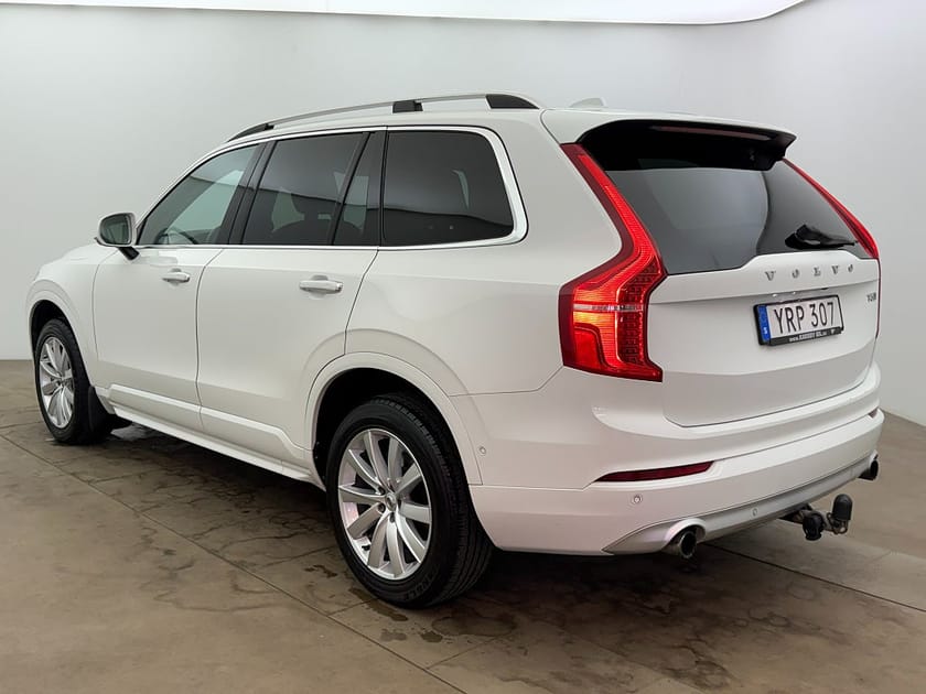 Bild 4 av Volvo XC90 T5 AWD Aut Momentum B-kamera Drag BLIS Skinn