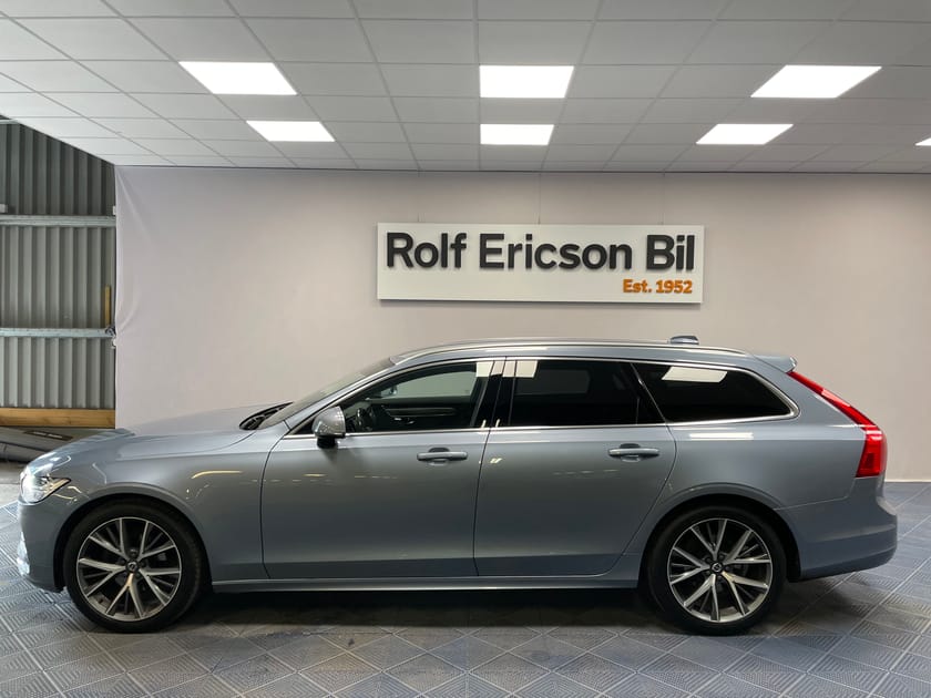 Bild 2 av Volvo V90 D4 AWD Momentum Edition