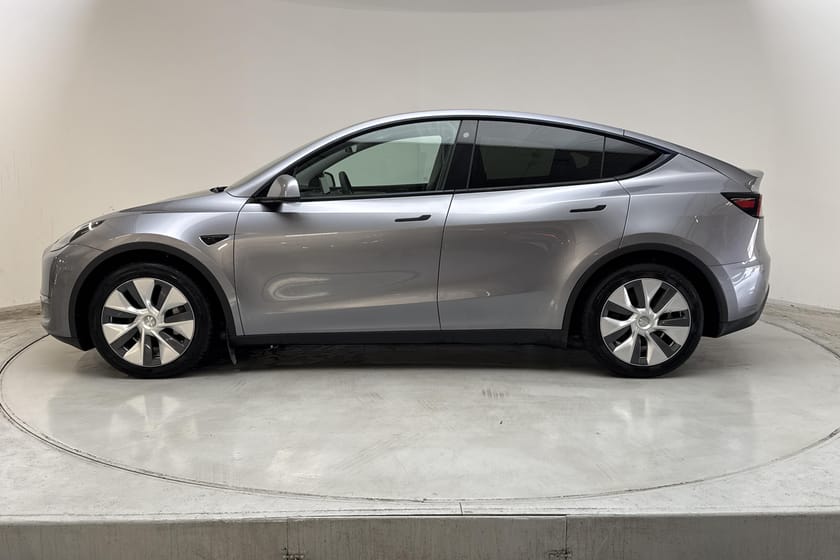 Bild 2 av Tesla Model Y Long Range AWD Dual Motor Vinterhjul medföljer