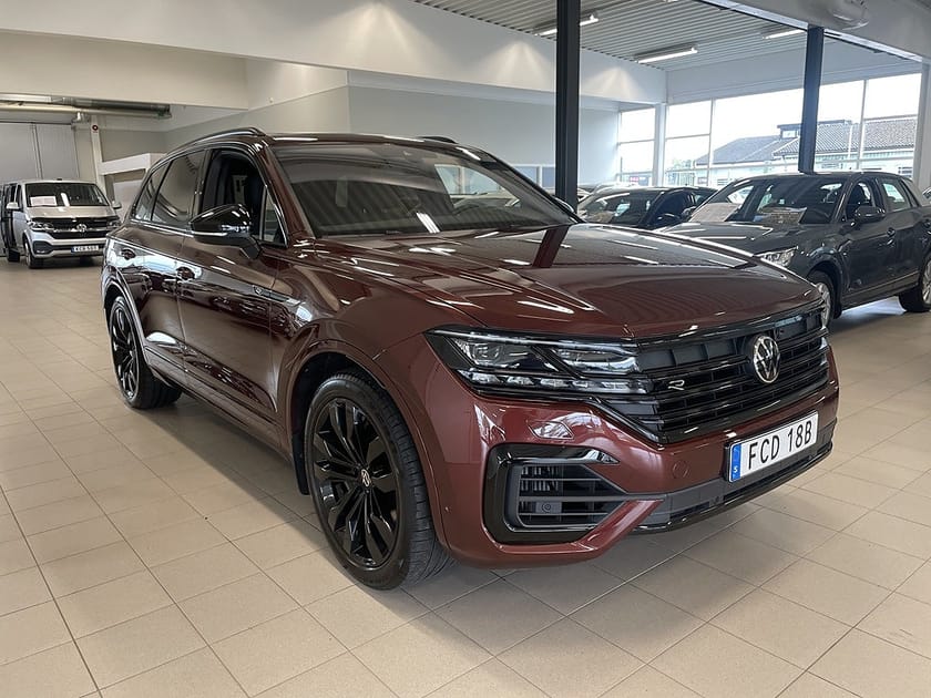 Bild 1 av Volkswagen Touareg R eHybrid 462HK Pano / HUD / Dynaudio