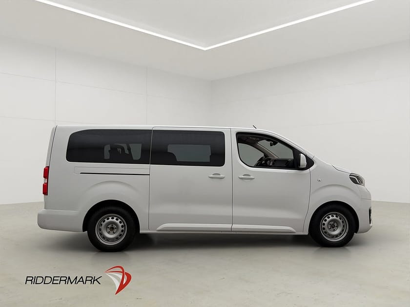 Bild 2 av Toyota Proace Verso Extra Lång M/K-Värmare PDC 9-Sits Moms