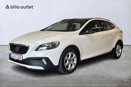 Volvo V40 Cross Country D3 Momentum BE PRO 150hk Panorama Navi Drag P-värmare