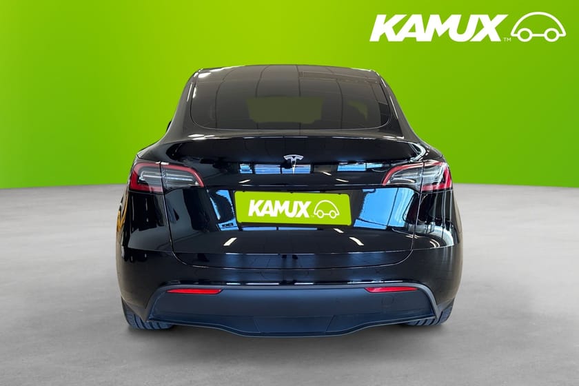 Bild 5 av Tesla Model Y Standard Range RWD Pano Skinn 360° Avt. Dragkrok