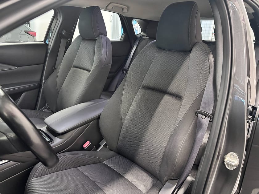 Bild 5 av Mazda CX-30 2.0 Hybrid 150hk Sky, Aut, Rattvärme, V-hjul, Nav, Drag