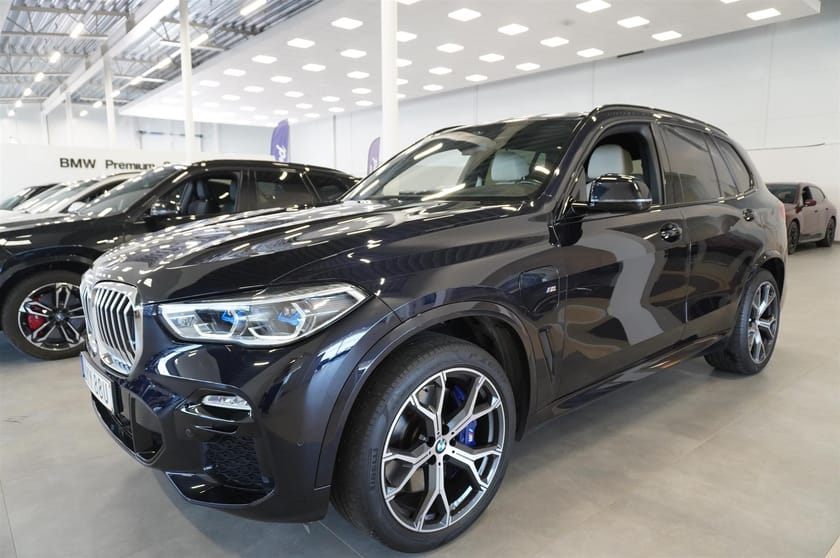 Bild 3 av BMW X5 xDrive45e iPerformance M-Sport Innovation Edition DAP Komfortstol Panorama