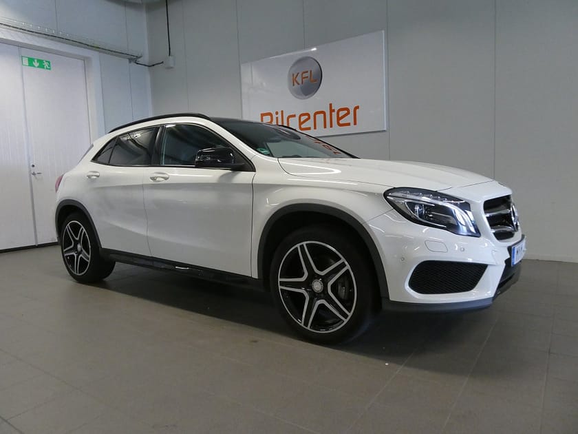 Bild 5 av Mercedes-Benz GLA 220 d 4MATIC AMG Line Aut-Pano-Kamera-H&K-Nyservad-SoV