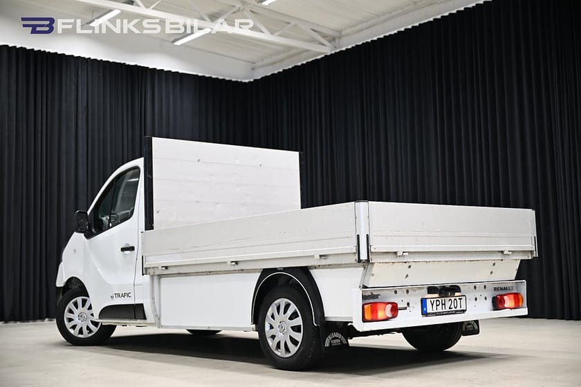 Bild 4 av Renault Trafic Chassi Cab dCi 125HK Flak|Värmare|Backkamera|EnÄgare|Backkamera