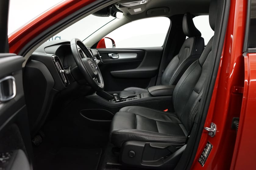 Bild 5 av Volvo XC40 D3 AWD Momentum Pro Edition, Dragkrok