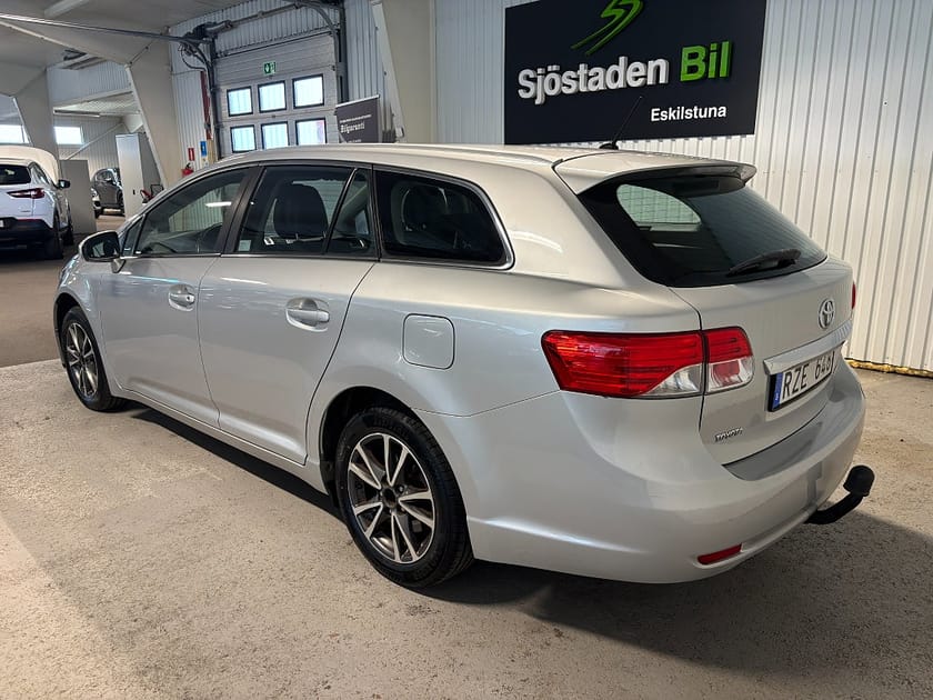 Bild 3 av Toyota Avensis Kombi 1.8 Valvematic Multidrive S Kamera/Drag/Bluetooth