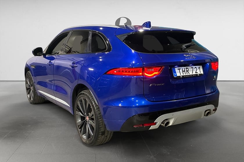 Bild 5 av Jaguar F-Pace S AUT 381 HK AWD NAVI PANO B-KAMERA FARTHÅLLARE LED 22"