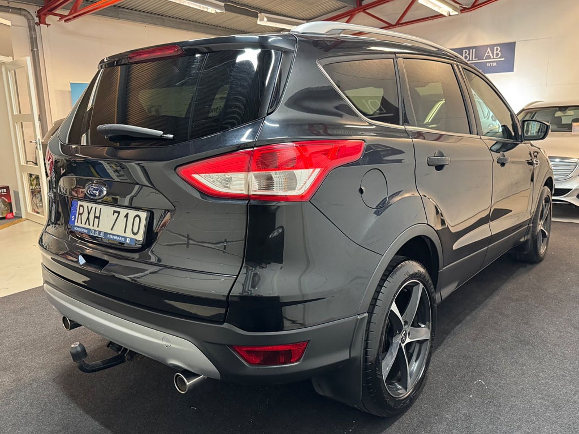 Ford Kuga 2.0 TDCi 140hk AWD Titanium 2013, bild 6/10