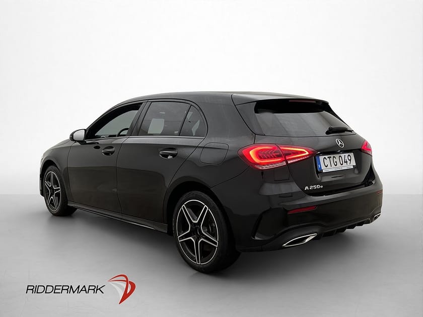 Bild 5 av Mercedes-Benz A 250 e AMG Wide Kamera Sportstolar CarPlay