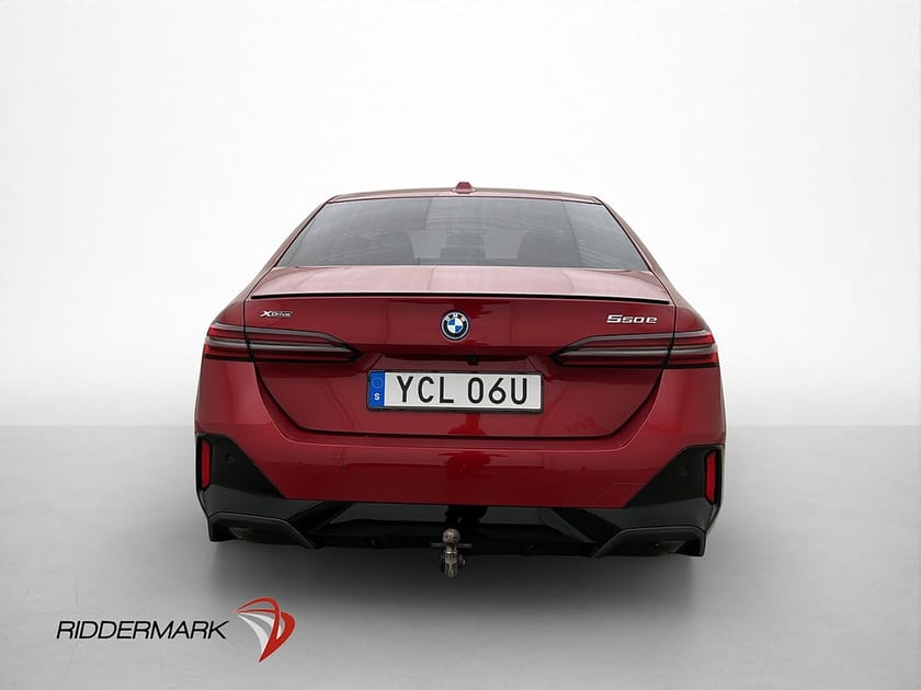 Bild 5 av BMW 550e xDrive Sedan 490hk M-Sport HUD H/K 360° Dragkrok CarPlay