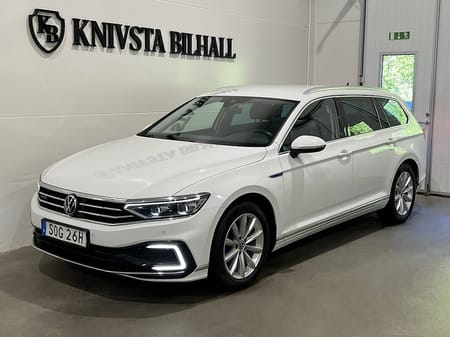Volkswagen Passat Sportscombi GTE 1.4 TSI Executive Värmare Drag 218hk