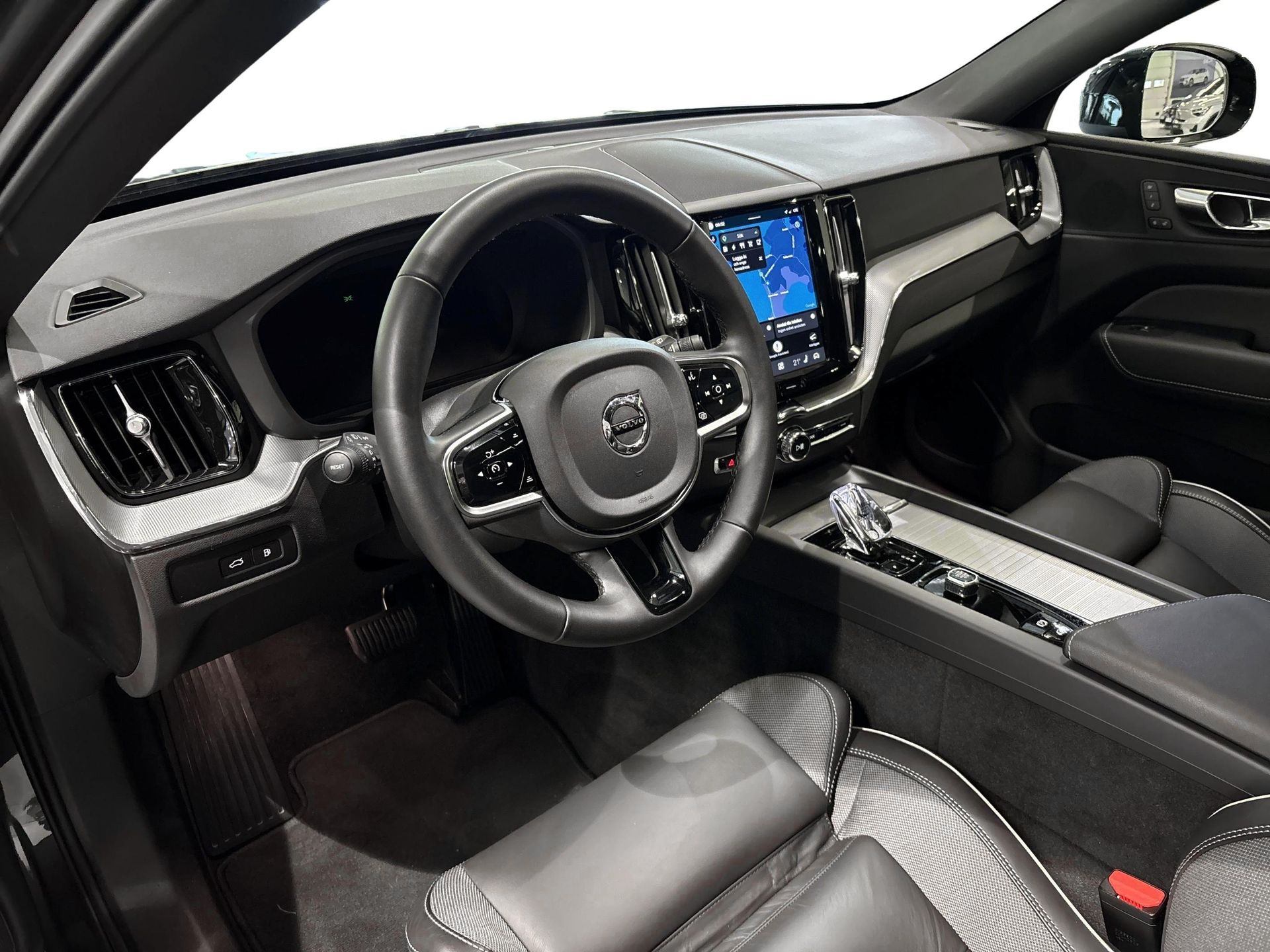 Volvo XC60 T6 Plus Dark Edition 2025, bild 7/27