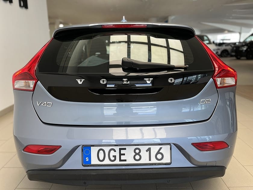 Bild 5 av Volvo V40 D2 120HK I Parkeringssensorer bak I Vinterhjul