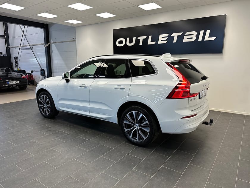 Bild 5 av Volvo XC60 B4 Geartronic Momentum Advanced Edition Läder Drag