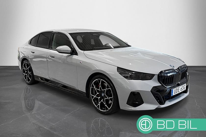 Bild 5 av BMW 550e xDrive Sedan M-SPORT PRO ADAPTIVE-LED 360 KAMERA SE-SPEC