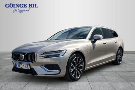 Volvo V60 Recharge T6 Core Edition Drag/ Navi/ Kamera/ Tonade rutor/ Dynamiska LED