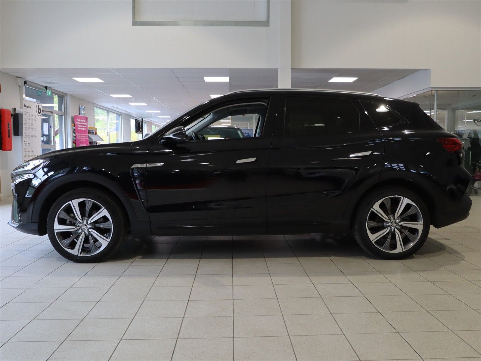 MG Marvel R Performance Automatisk, 288hk, 2024