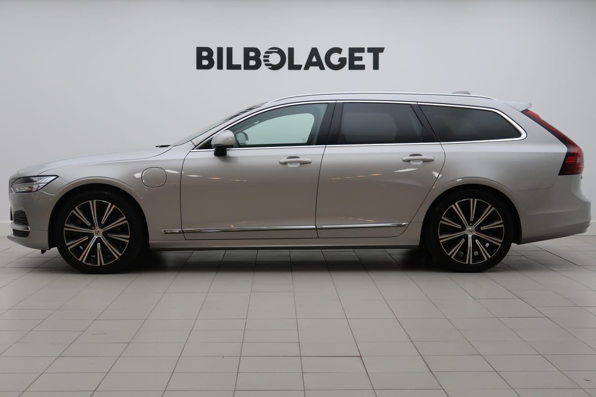 Volvo V90 2023 - miniatyr 2