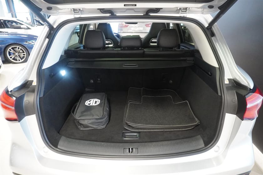 Bild 5 av MG EHS PHEV Edu Ii, 258hk, 2021 Backkamera Adaptiv Farthållare