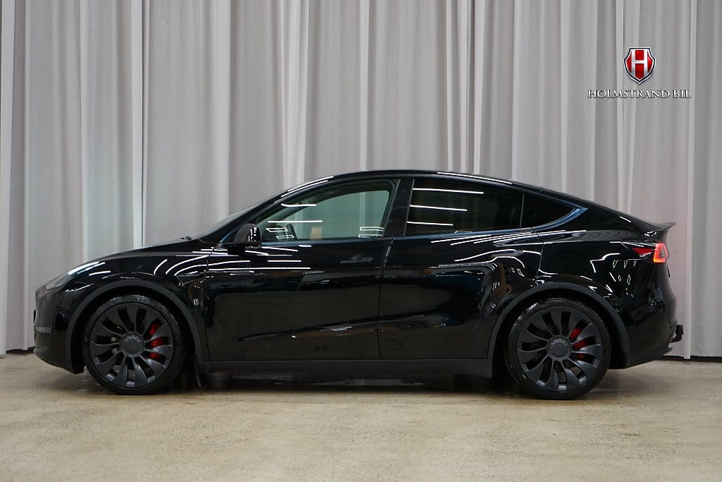 Tesla Model Y 534 л.с.