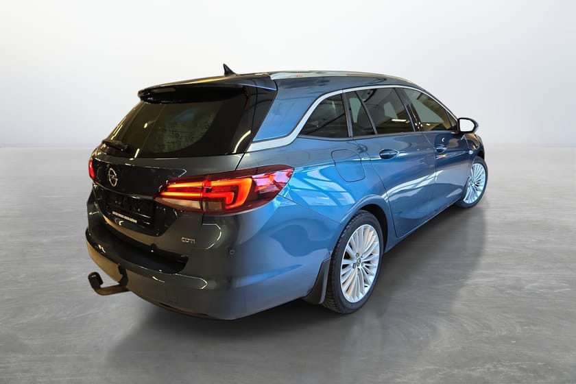 Bilde 5 av Opel Astra Sports Tourer Premium med hengerfeste og automat.